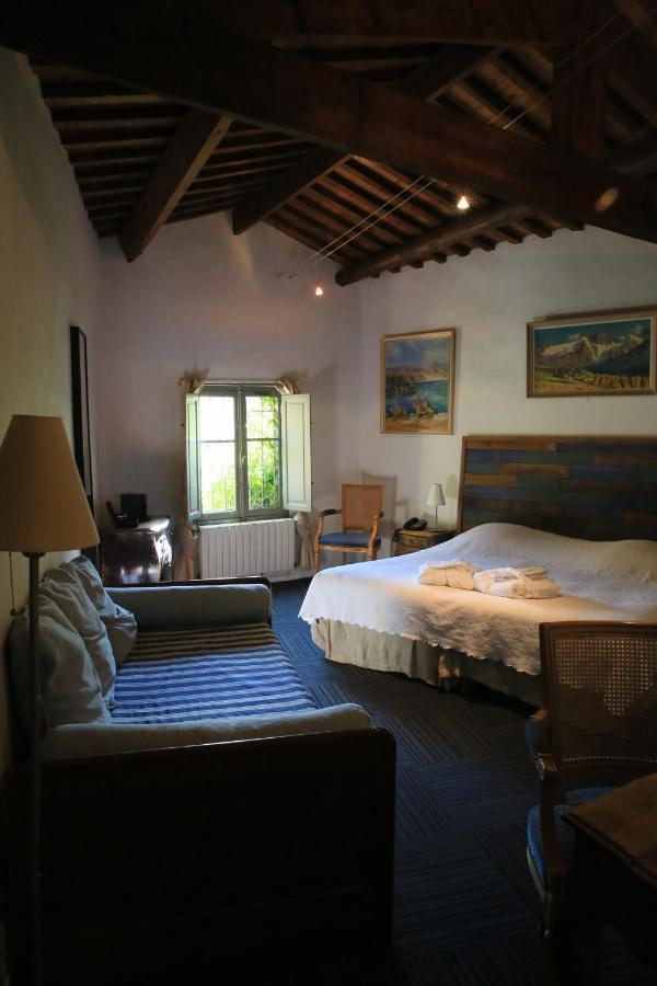 Le Castellas Hotel & Spa - Teritoria Collias Bagian luar foto