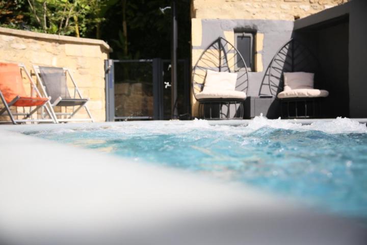 Le Castellas Hotel & Spa - Teritoria Collias Bagian luar foto