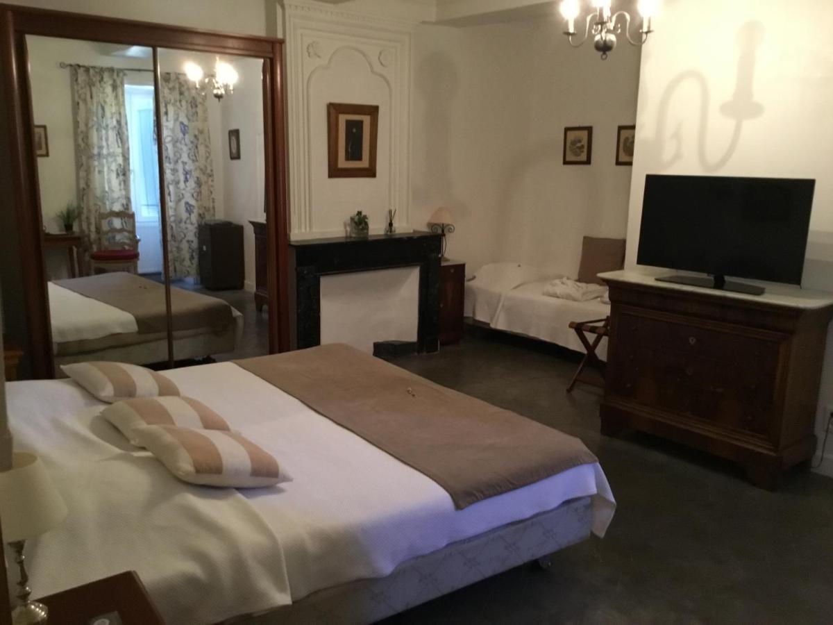 Le Castellas Hotel & Spa - Teritoria Collias Bagian luar foto