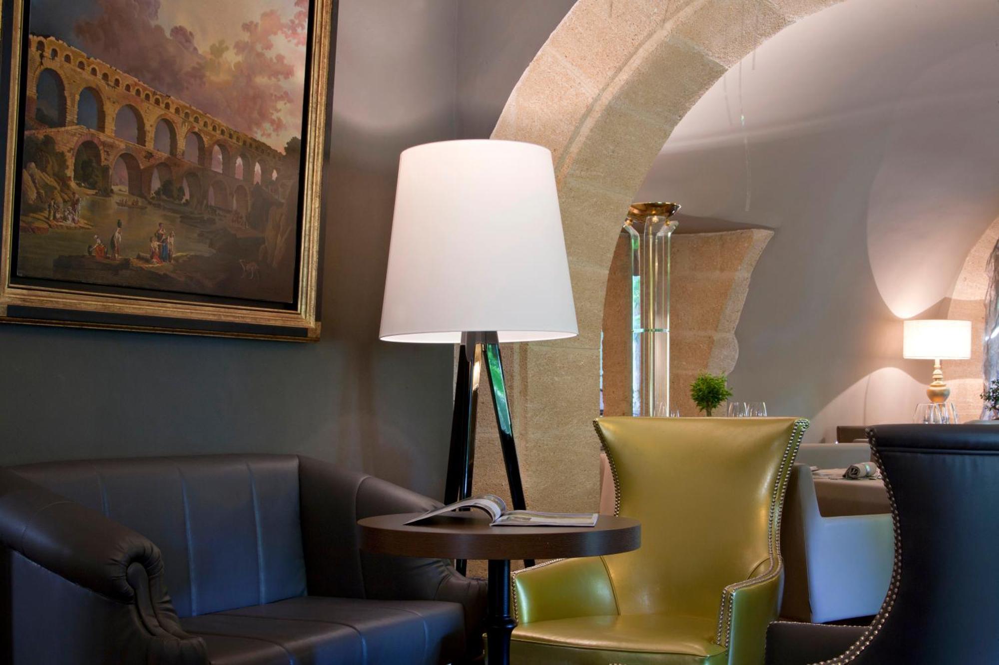 Le Castellas Hotel & Spa - Teritoria Collias Bagian luar foto