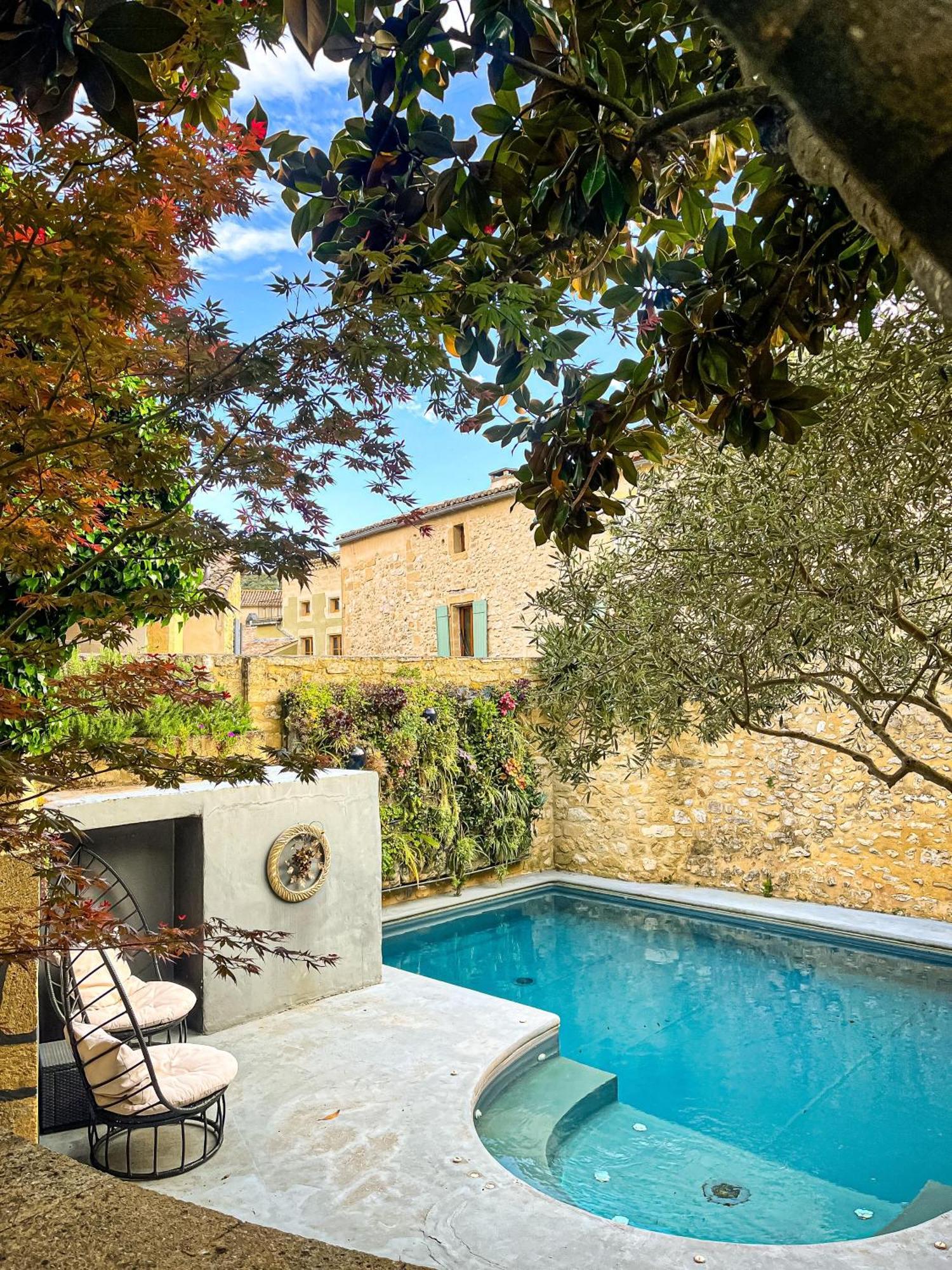 Le Castellas Hotel & Spa - Teritoria Collias Bagian luar foto